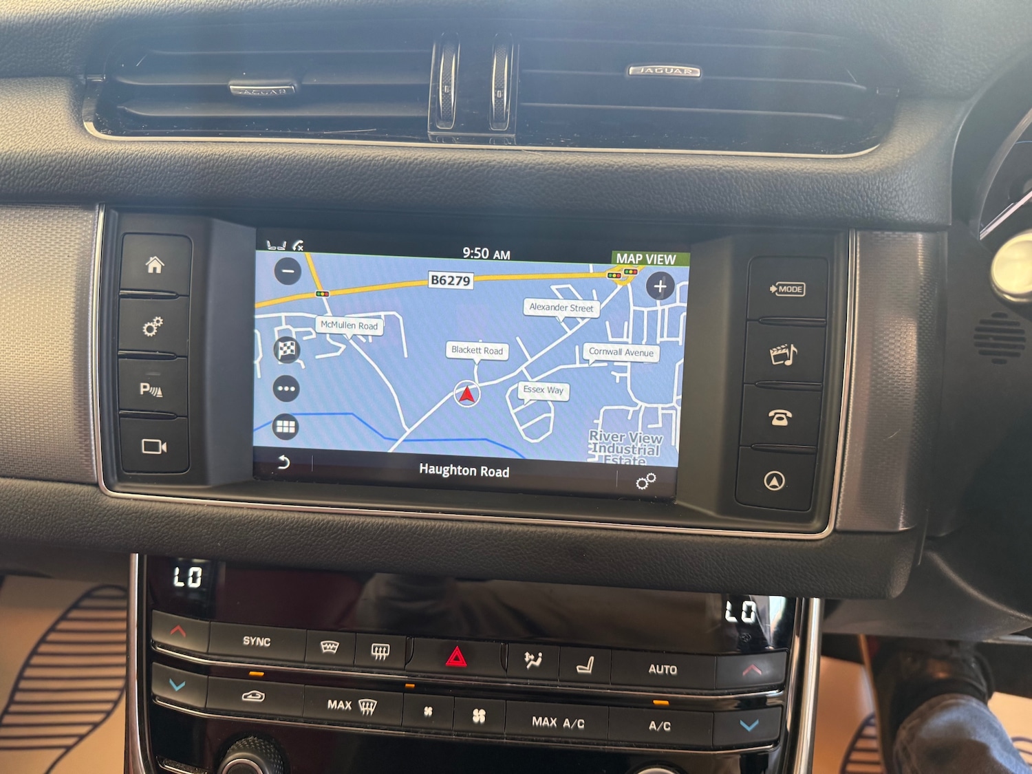 Used Jaguar XF 2017 for sale - 76100951: Photo 27