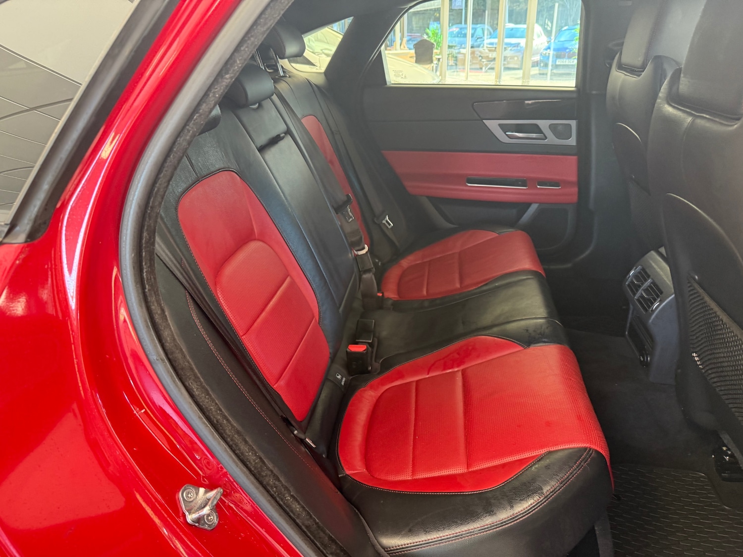 Used Jaguar XF 2017 for sale - 76100951: Photo 29