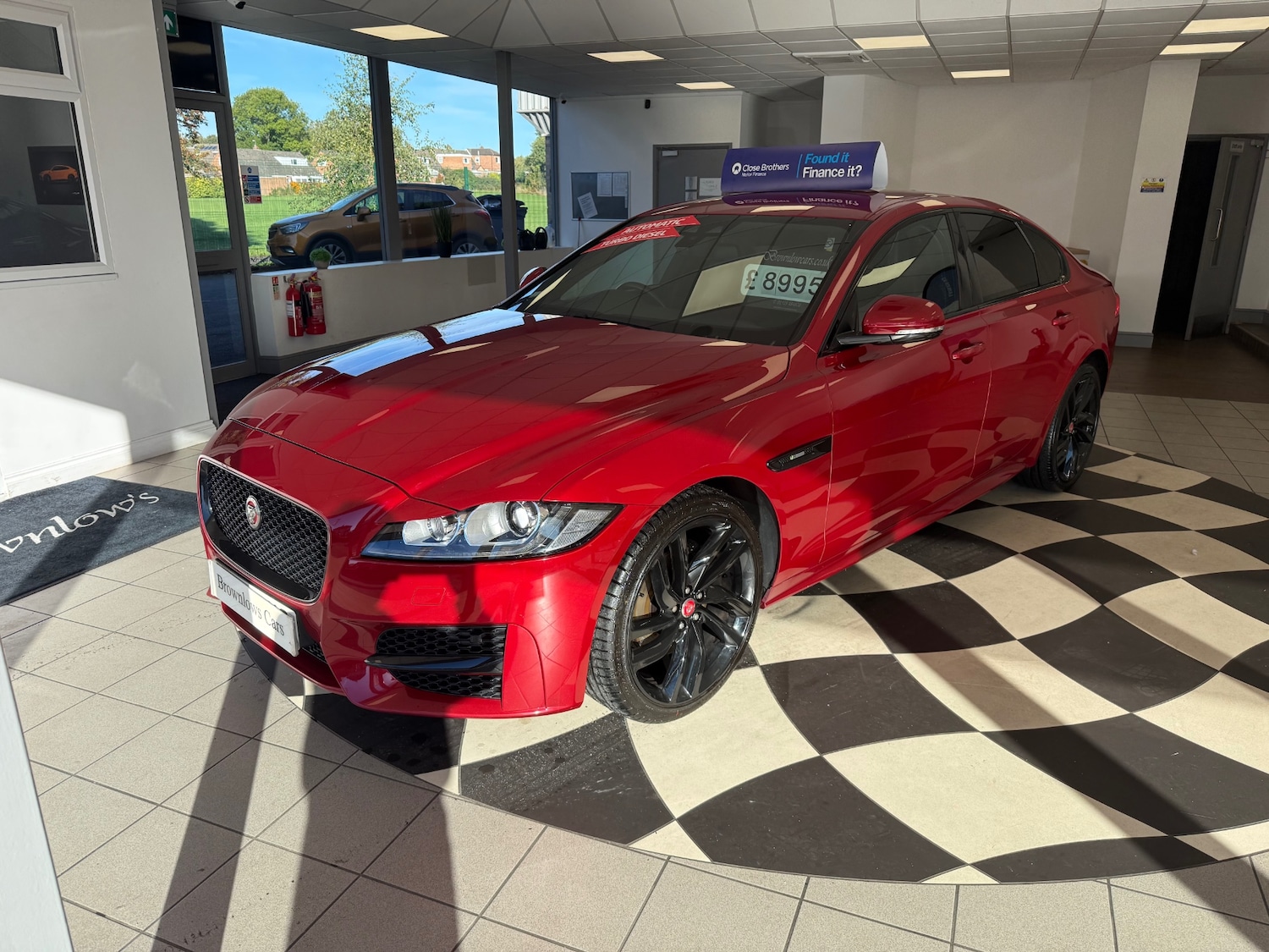 Used Jaguar XF 2017 for sale - 76100951: Photo 3