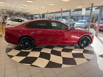 Used Jaguar XF 2017 for sale - 76100951: Photo 4