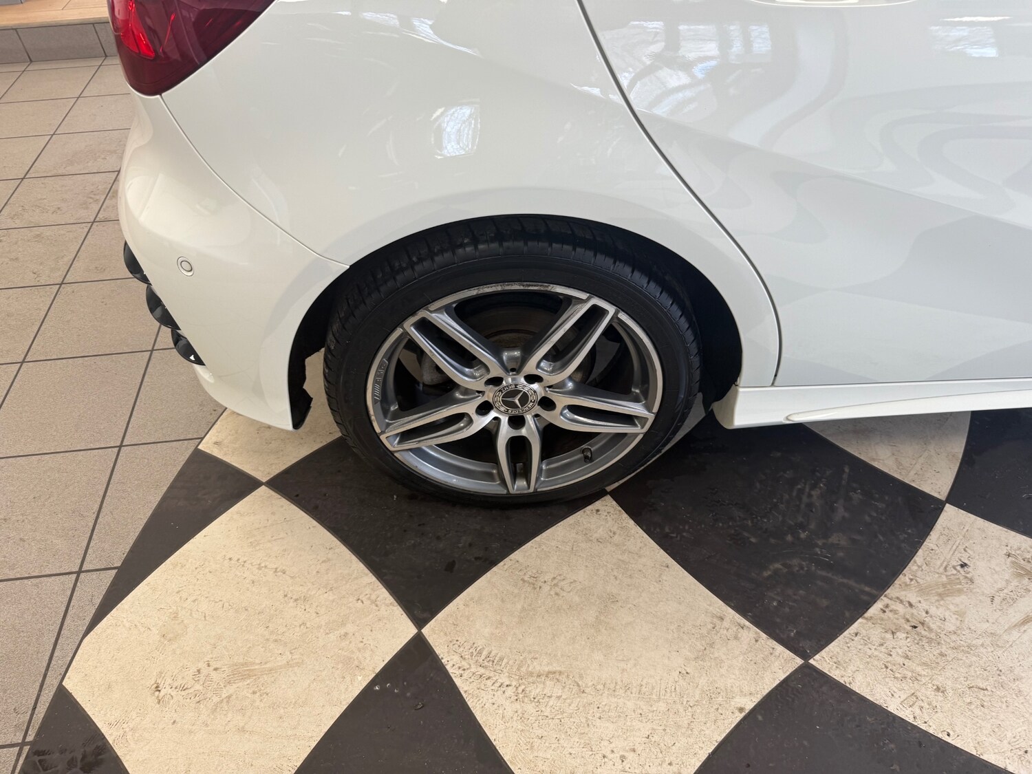 Used Mercedes-Benz A-Class 2018 for sale - 77687772: Photo 10