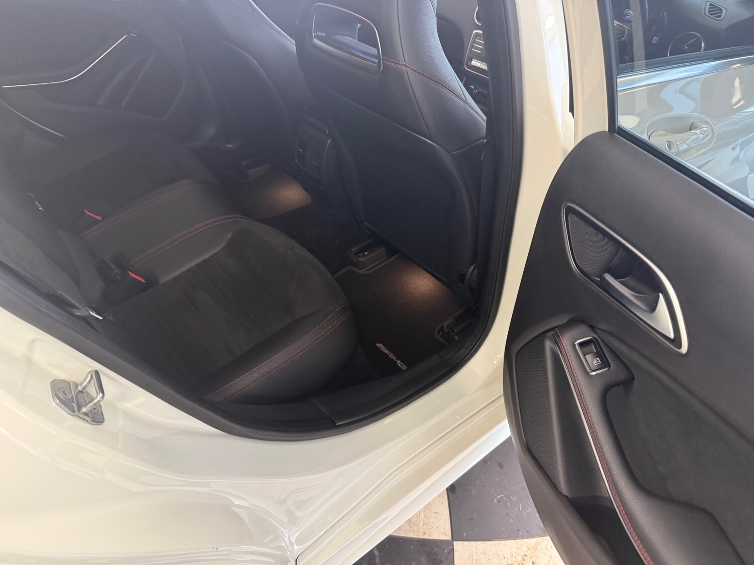 Used Mercedes-Benz A-Class 2018 for sale - 77687772: Photo 32