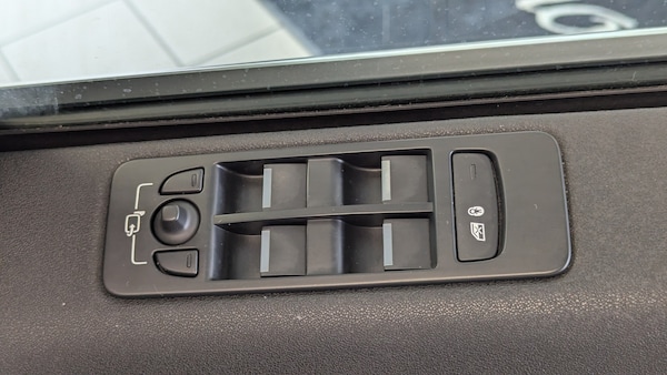 Used Land Rover Discovery Sport for sale - 75105851: Photo 27