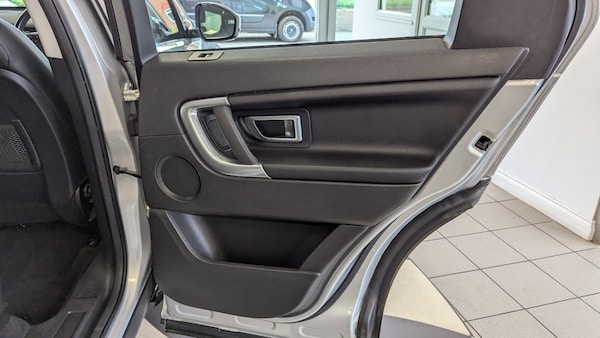 Used Land Rover Discovery Sport for sale - 75105851: Photo 40