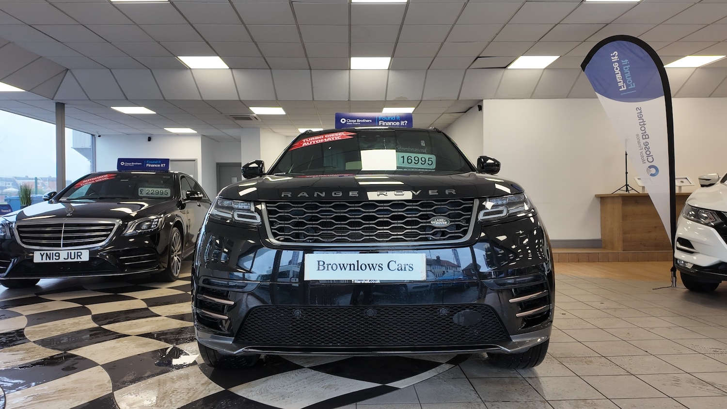 Used Land Rover Range Rover Velar 2018 for sale - 77431616: Photo 2