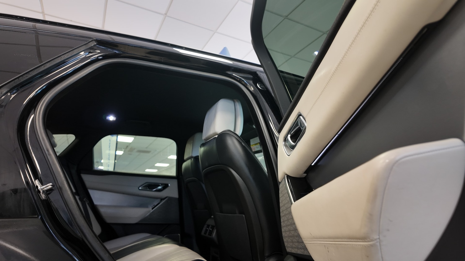 Used Land Rover Range Rover Velar 2018 for sale - 77431616: Photo 30