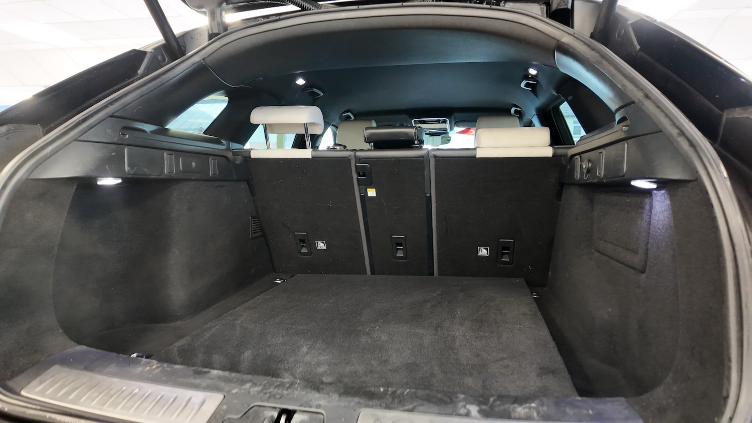 Used Land Rover Range Rover Velar 2018 for sale - 77431616: Photo 40