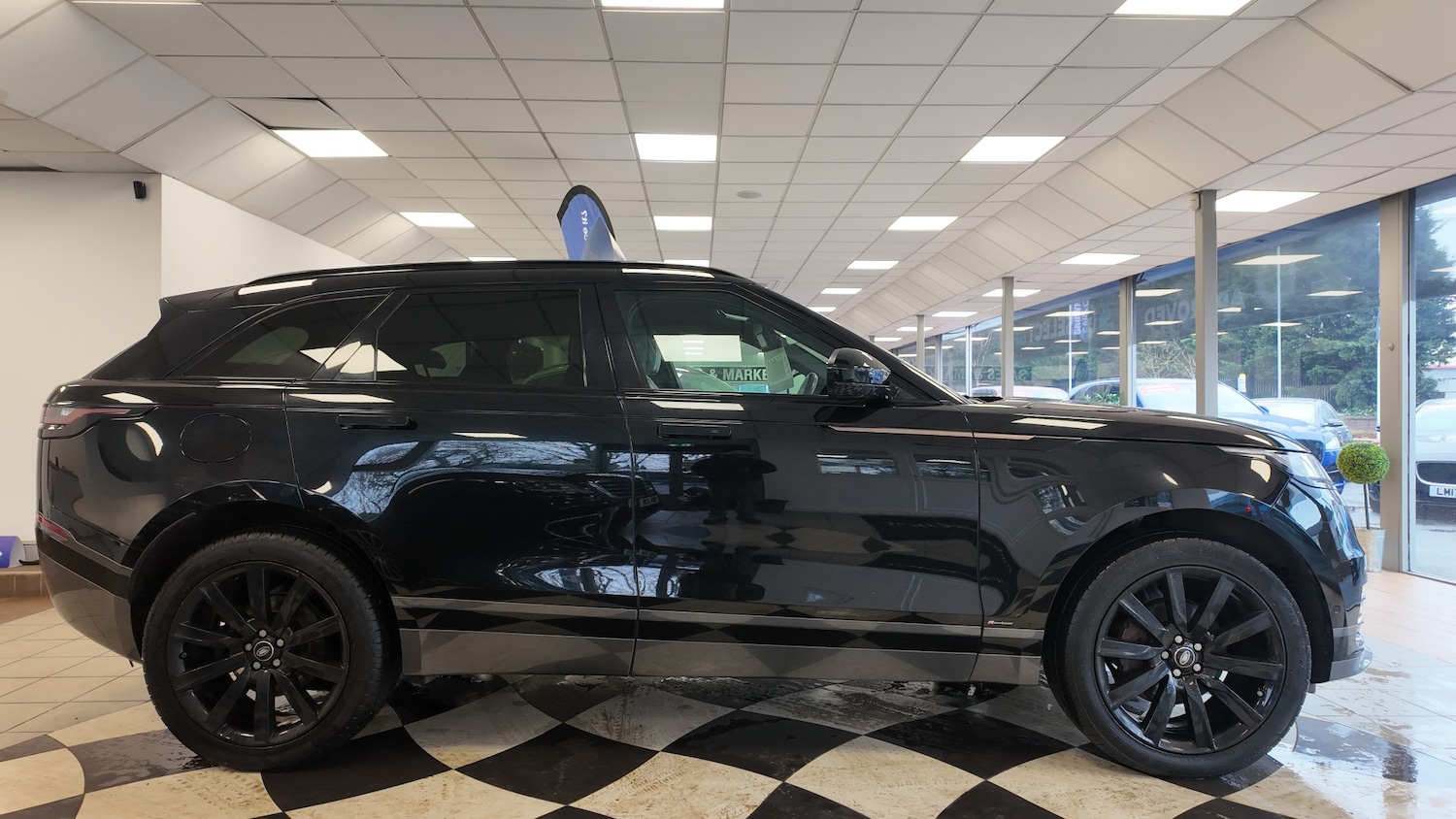 Used Land Rover Range Rover Velar 2018 for sale - 77431616: Photo 6