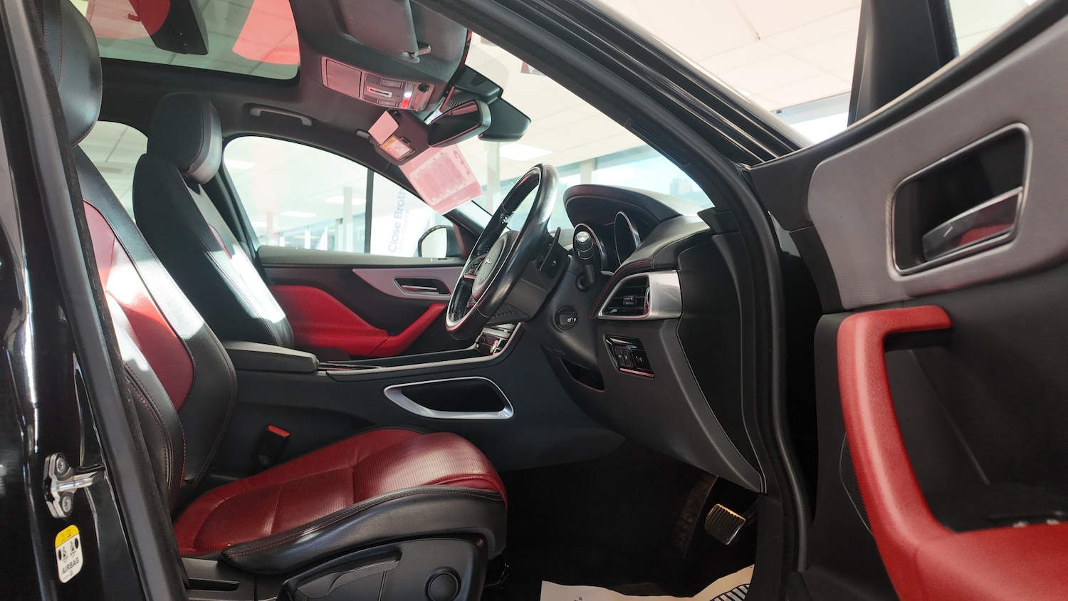 Used Jaguar F-Pace 2017 for sale - 76598880: Photo 11