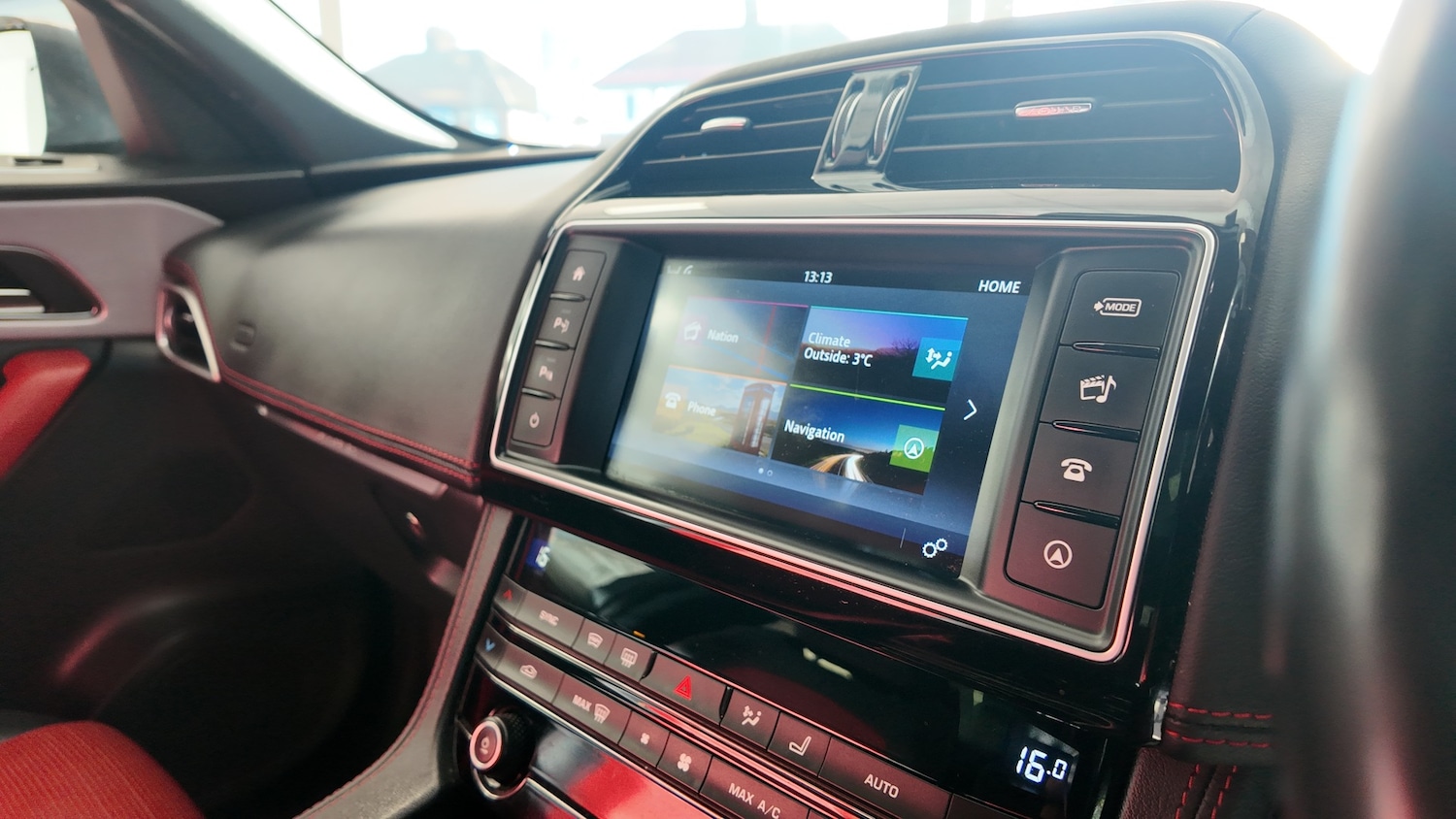 Used Jaguar F-Pace 2017 for sale - 76598880: Photo 16