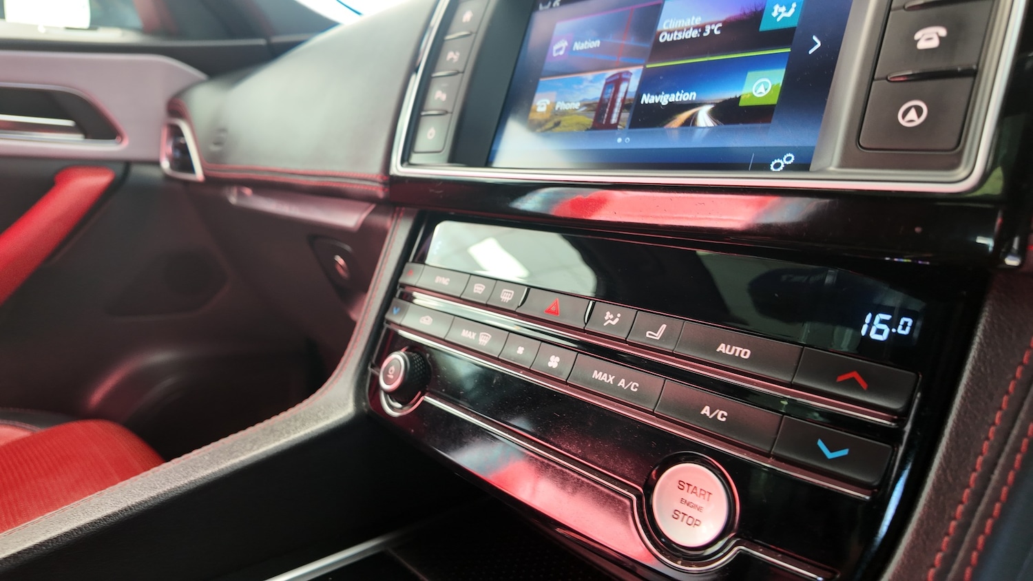 Used Jaguar F-Pace 2017 for sale - 76598880: Photo 17