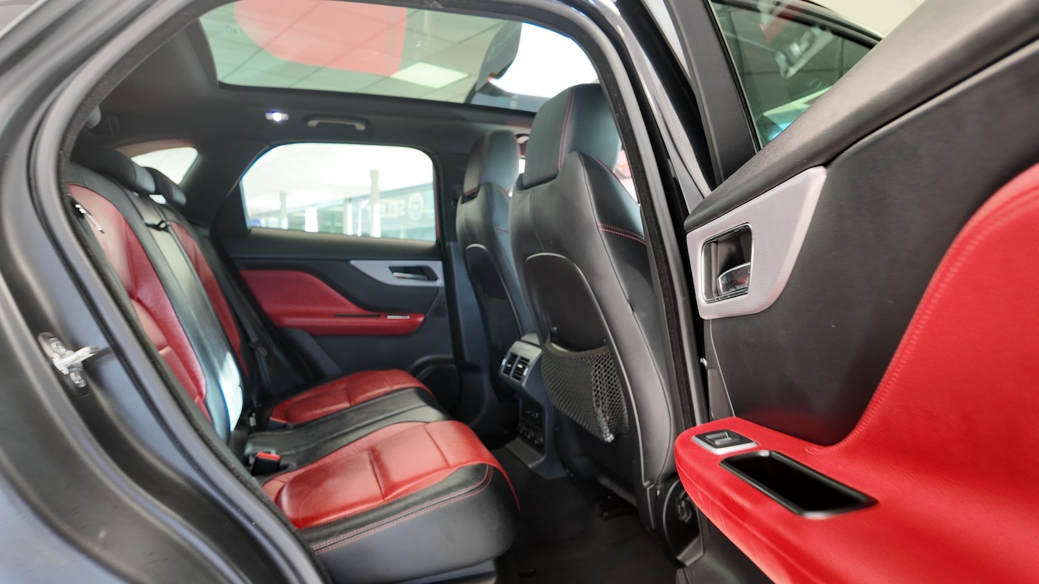 Used Jaguar F-Pace 2017 for sale - 76598880: Photo 23