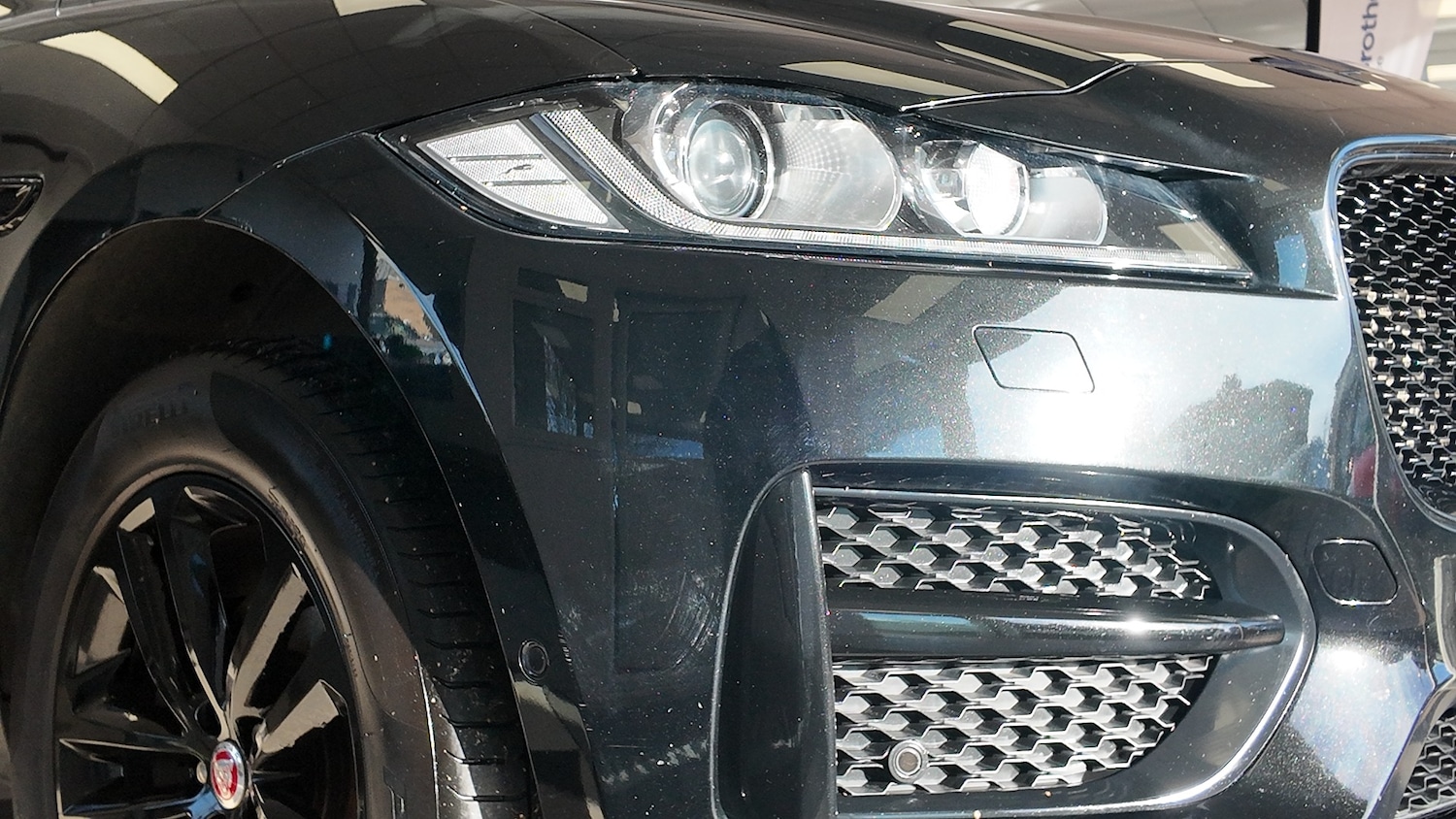 Used Jaguar F-Pace 2017 for sale - 76598880: Photo 8