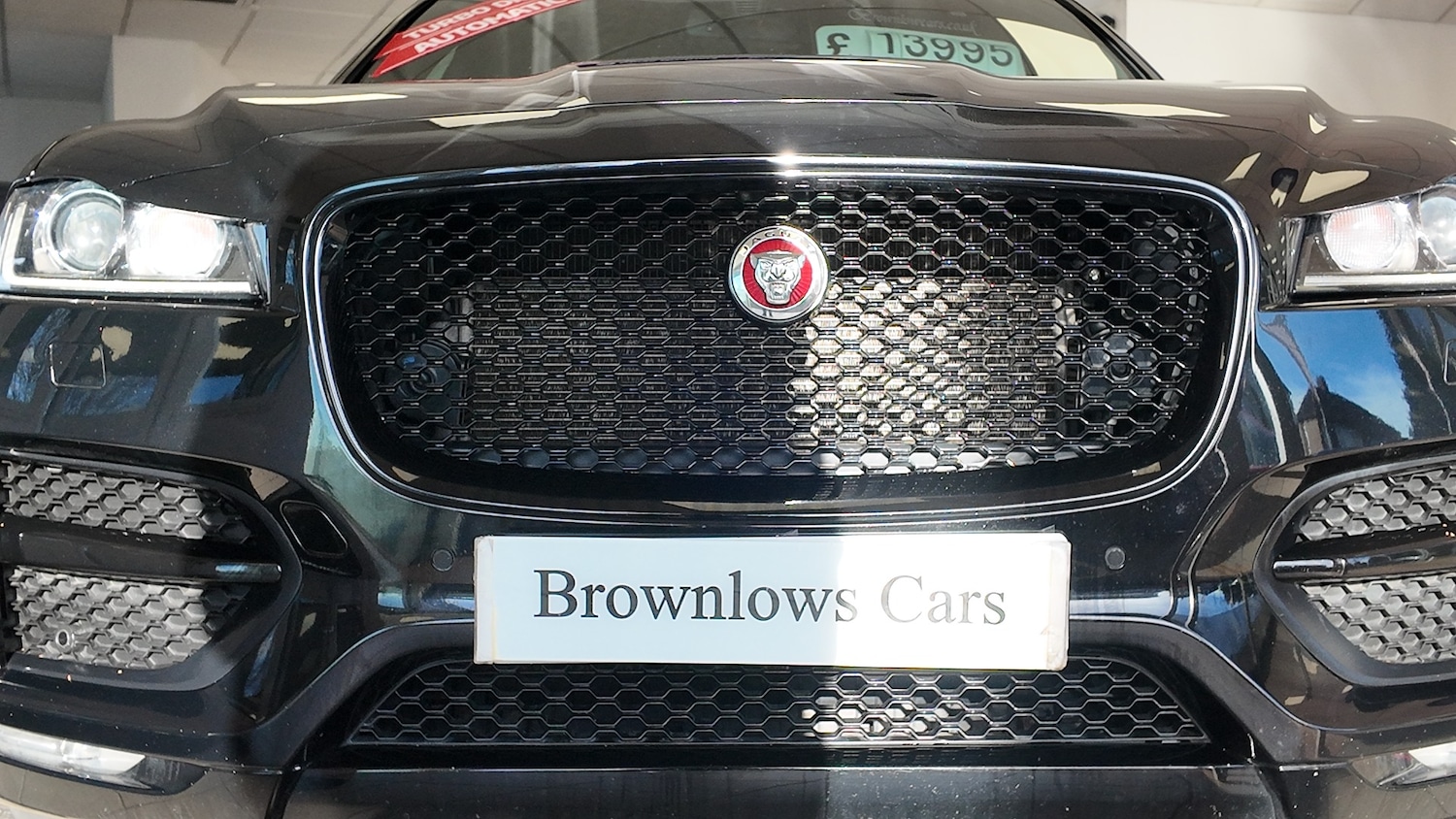 Used Jaguar F-Pace 2017 for sale - 76598880: Photo 9