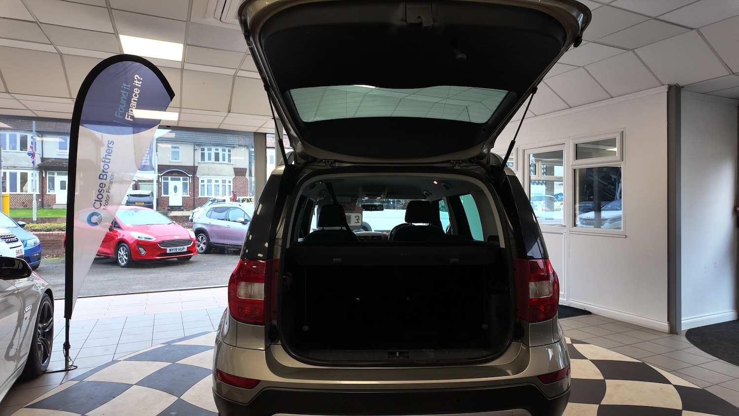 Used Skoda Yeti 2014 for sale - 76504555: Photo 27