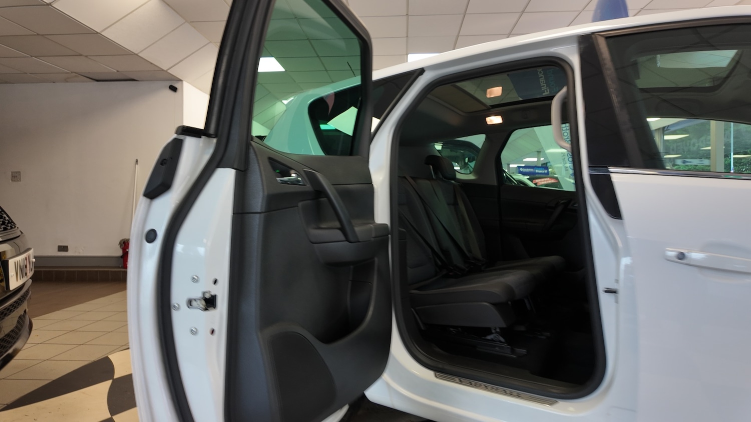 Used Vauxhall Meriva 2016 for sale - 76422138: Photo 22