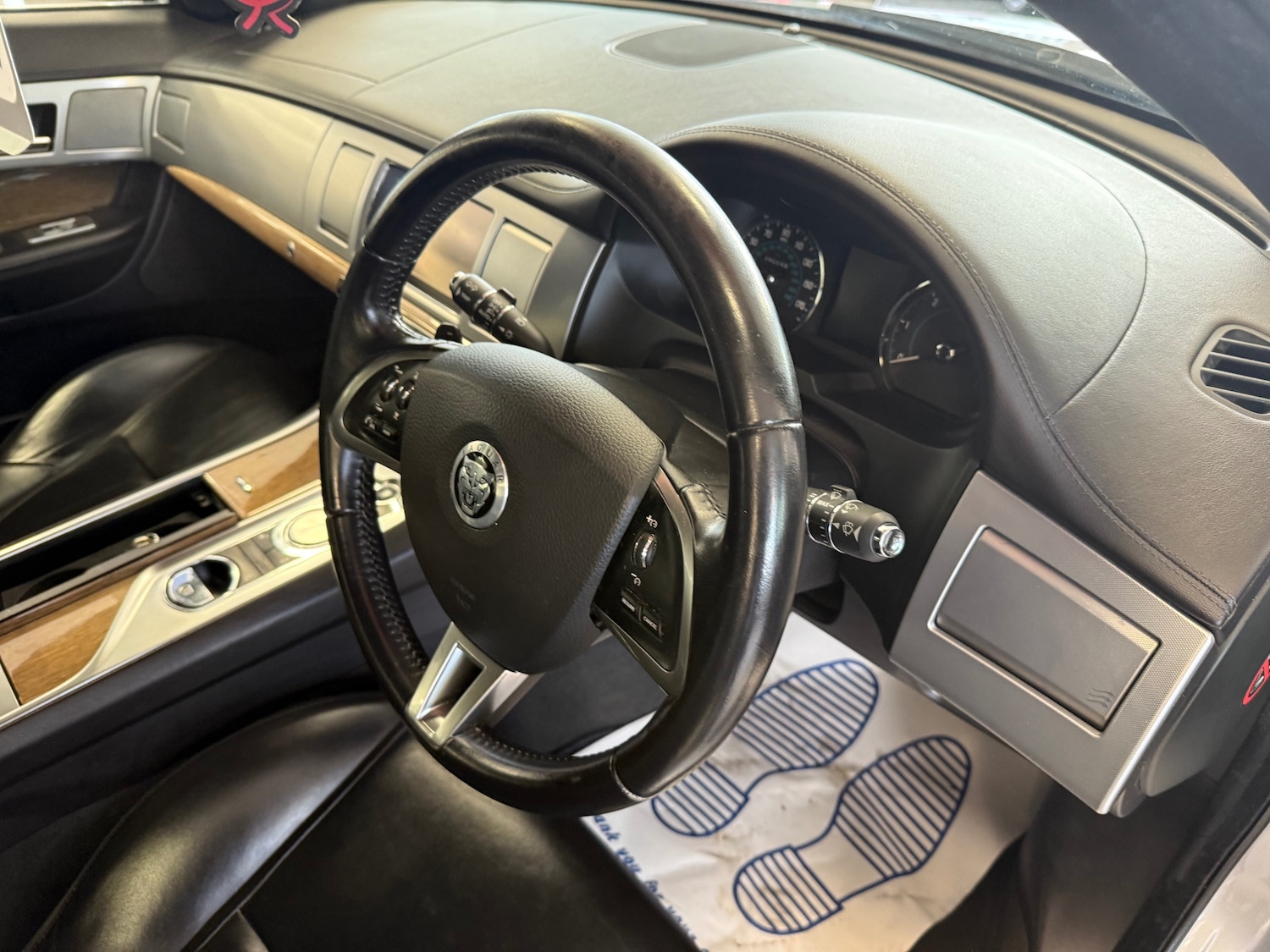 Used Jaguar XF 2012 for sale - 76554871: Photo 23