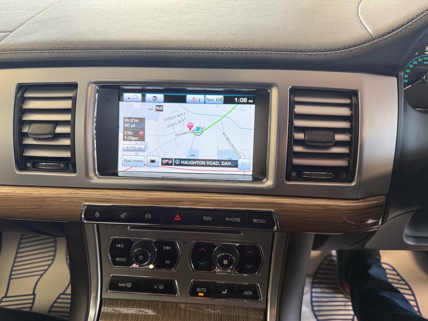 Used Jaguar XF 2012 for sale - 76554871: Photo 29