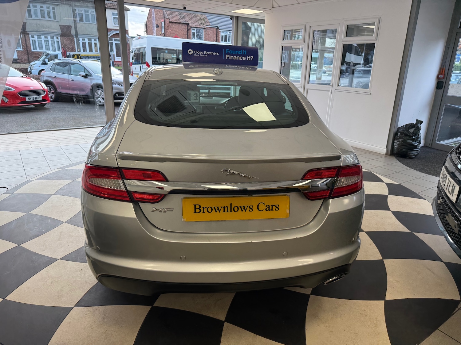 Used Jaguar XF 2012 for sale - 76554871: Photo 4