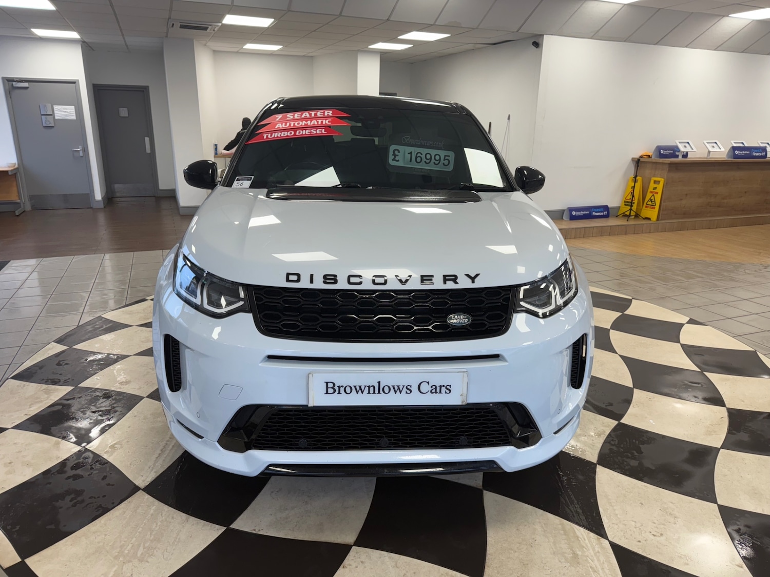 Used Land Rover Discovery Sport 2019 for sale - 76945964: Photo 2