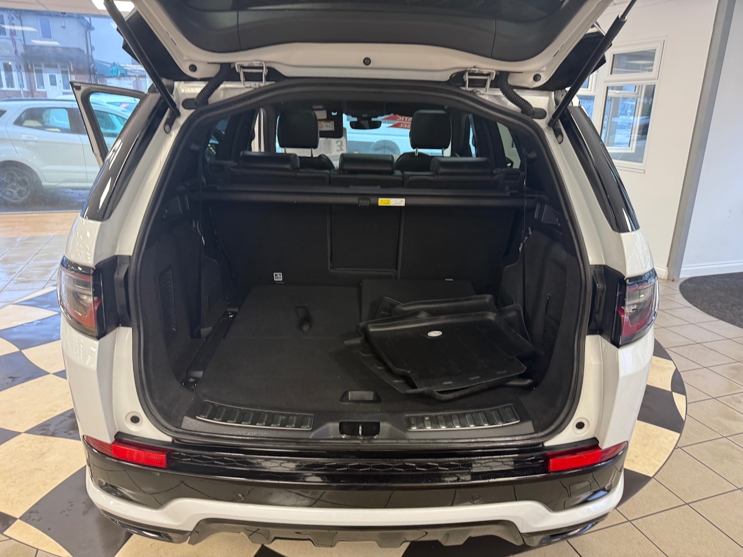 Used Land Rover Discovery Sport 2019 for sale - 76945964: Photo 37