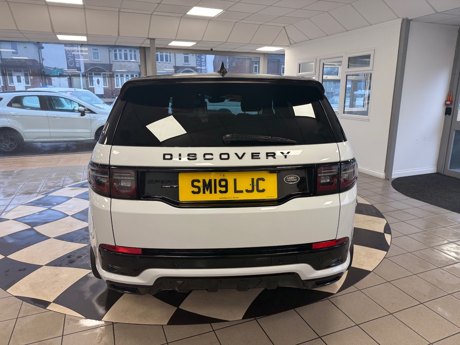 Used Land Rover Discovery Sport 2019 for sale - 76945964: Photo 8