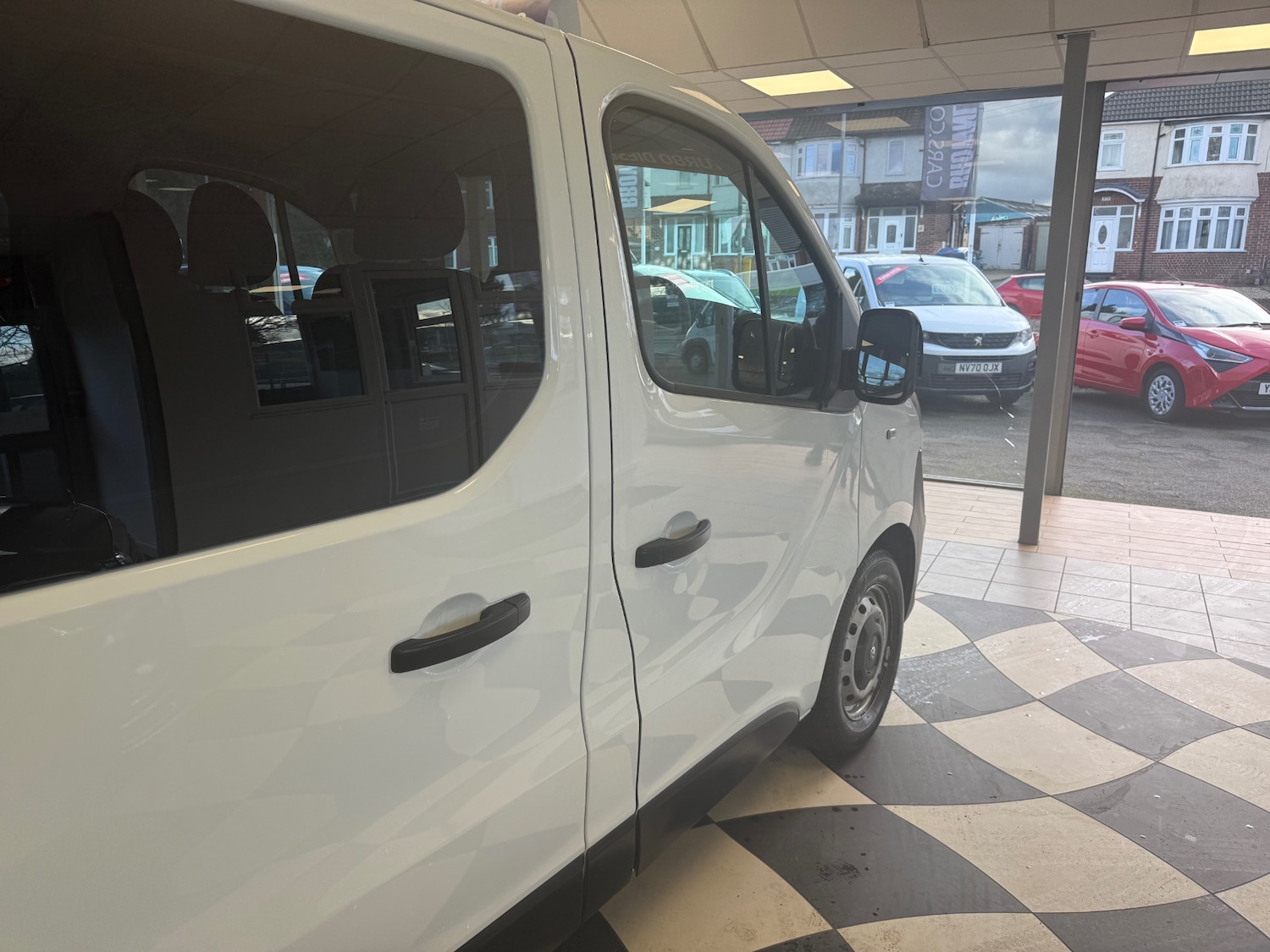 Used Vauxhall Vivaro 2017 for sale - 77568714: Photo 10