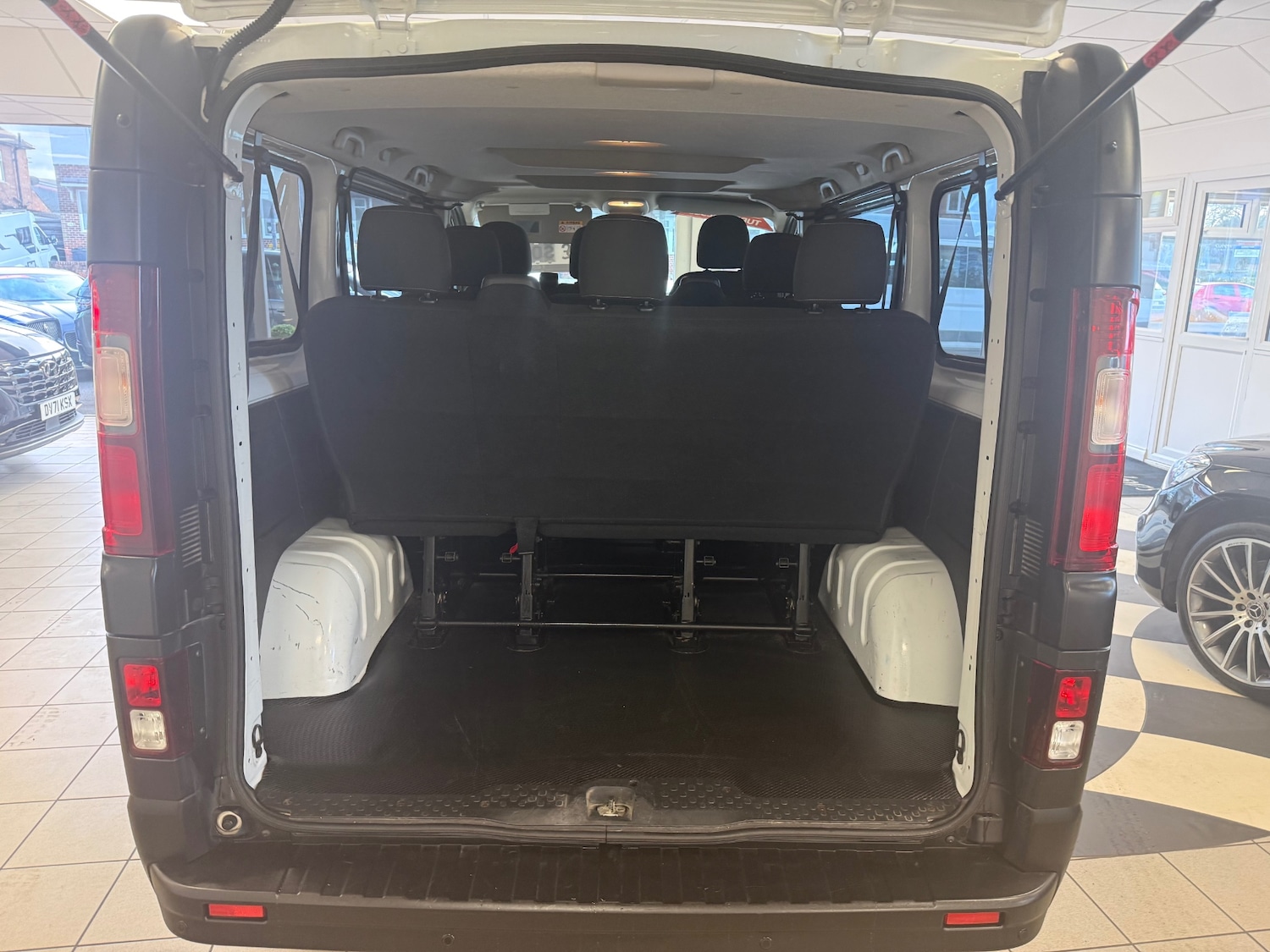 Used Vauxhall Vivaro 2017 for sale - 77568714: Photo 19