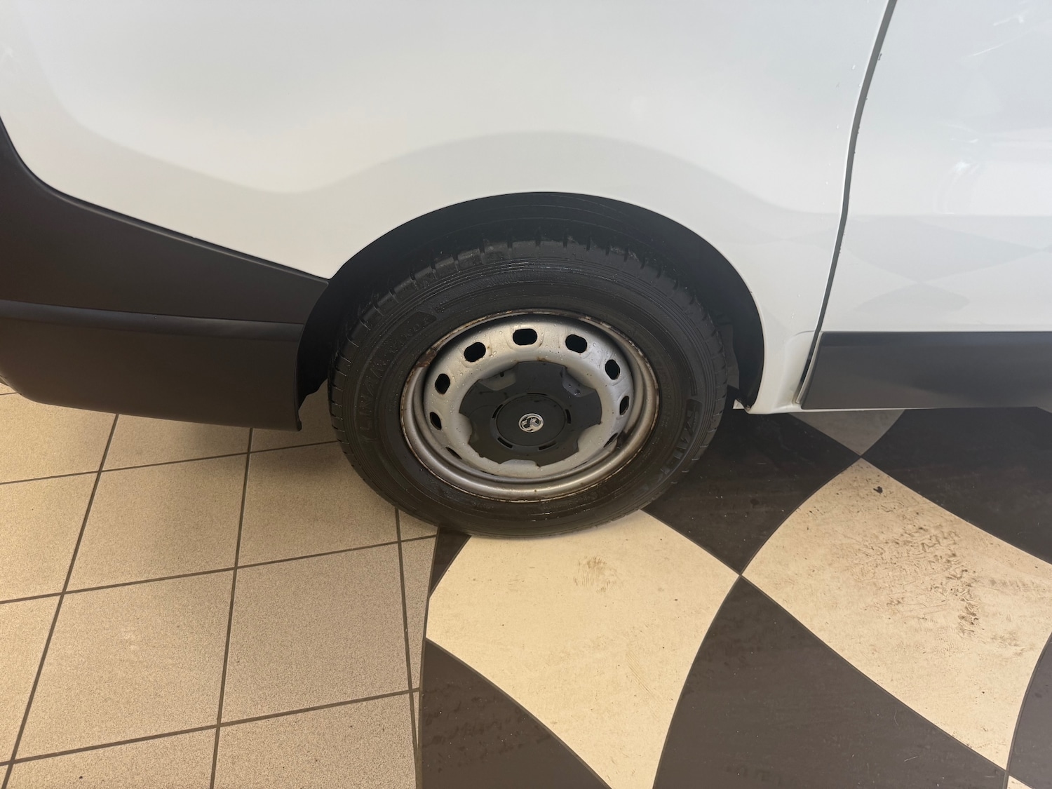 Used Vauxhall Vivaro 2017 for sale - 77568714: Photo 9