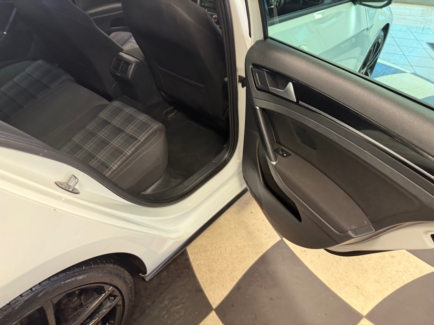 Used Volkswagen Golf 2015 for sale - 77023197: Photo 27