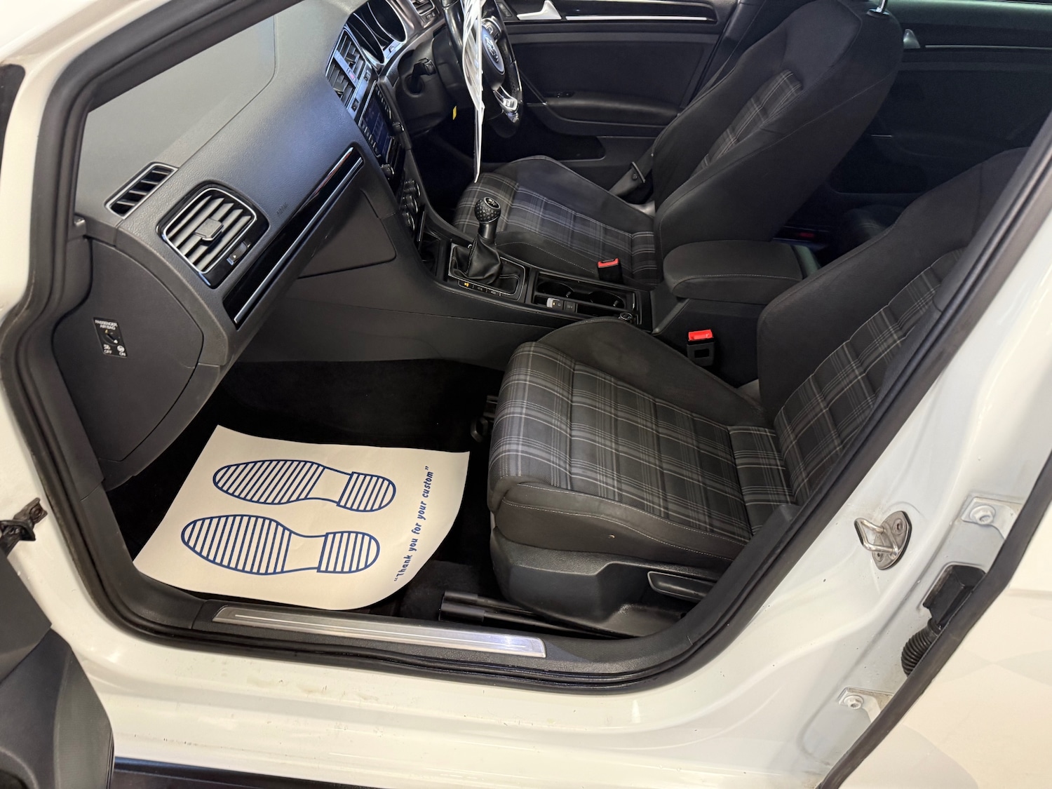 Used Volkswagen Golf 2015 for sale - 77023197: Photo 30