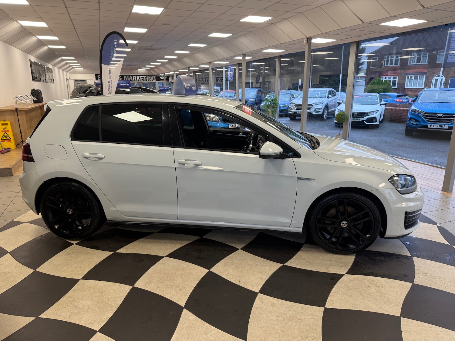 Used Volkswagen Golf 2015 for sale - 77023197: Photo 5