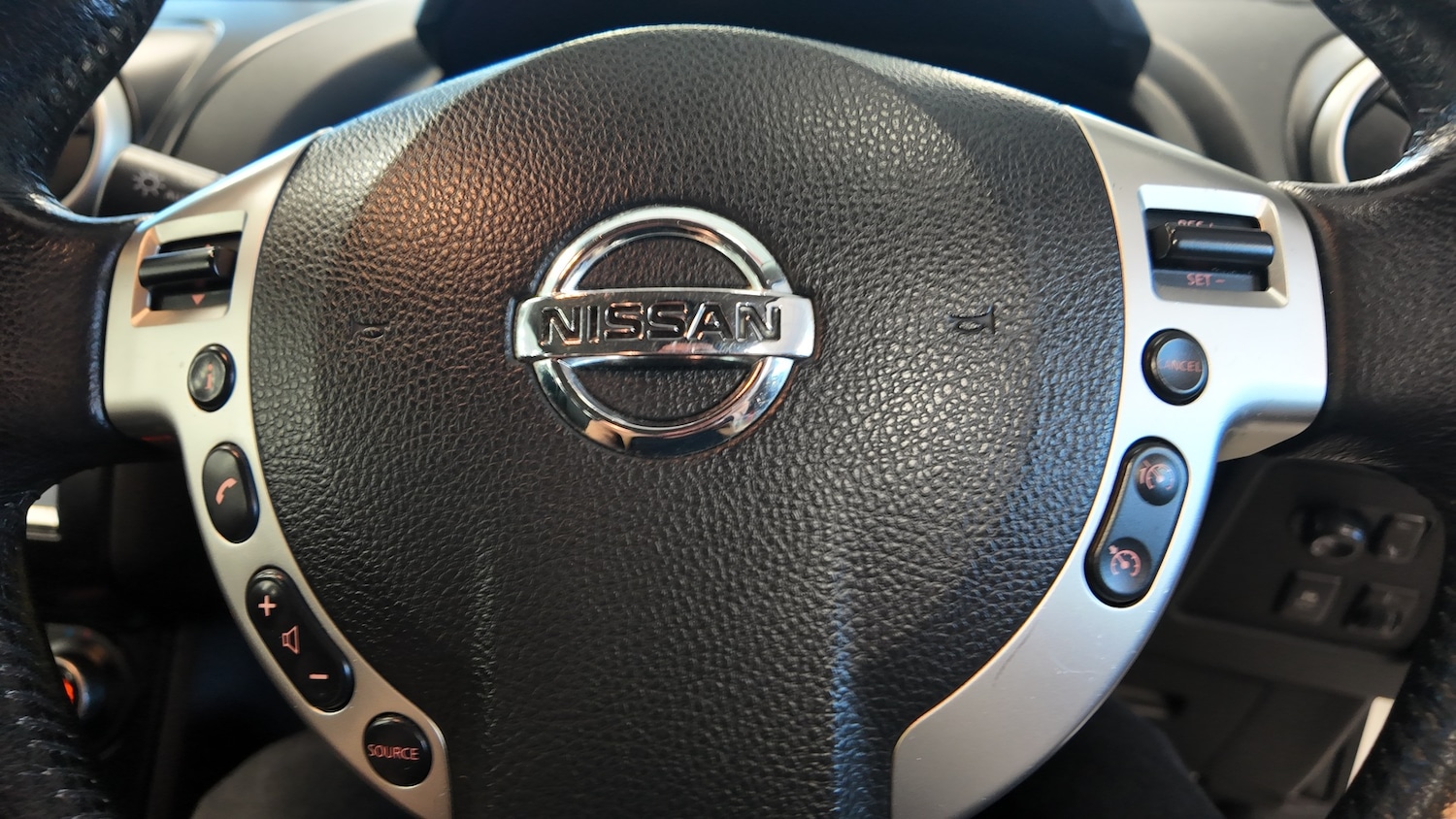 Used Nissan Qashqai 2011 for sale - 76905721: Photo 16