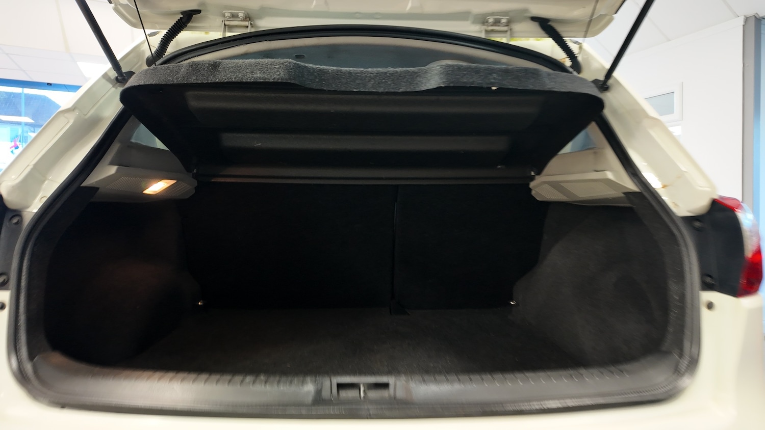 Used Nissan Qashqai 2011 for sale - 76905721: Photo 32