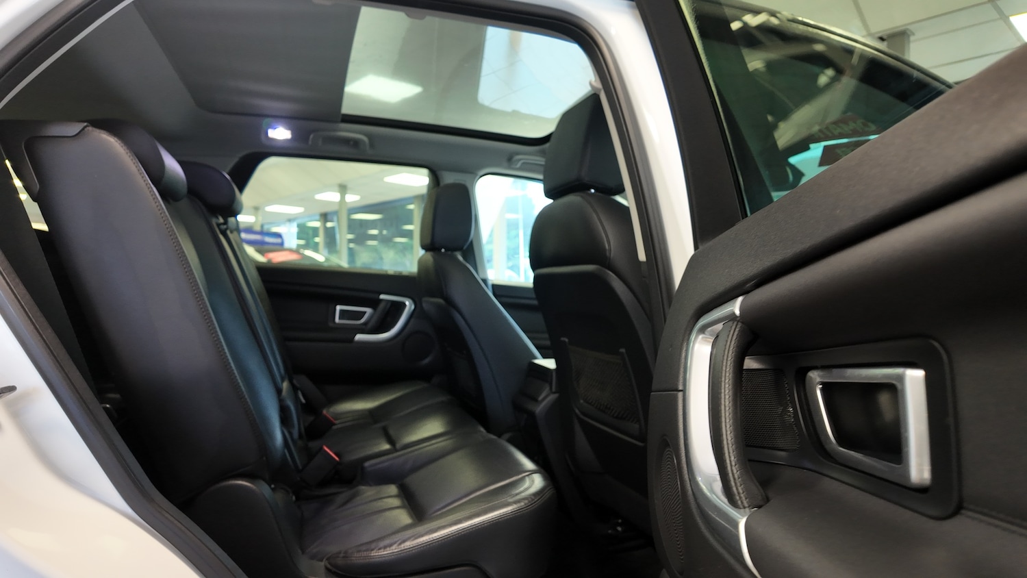 Used Land Rover Discovery Sport 2016 for sale - 76504522: Photo 26