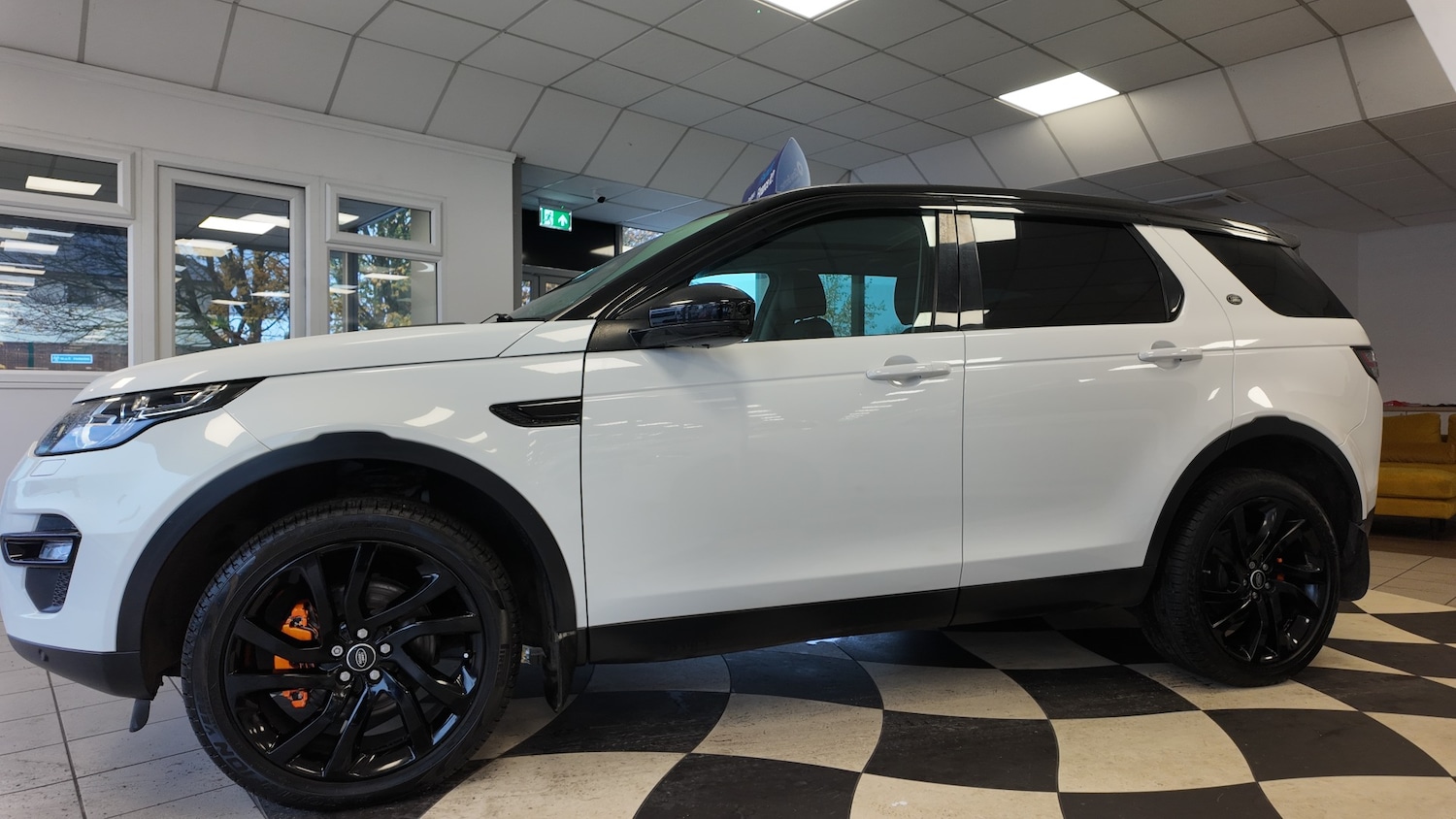 Used Land Rover Discovery Sport 2016 for sale - 76504522: Photo 4