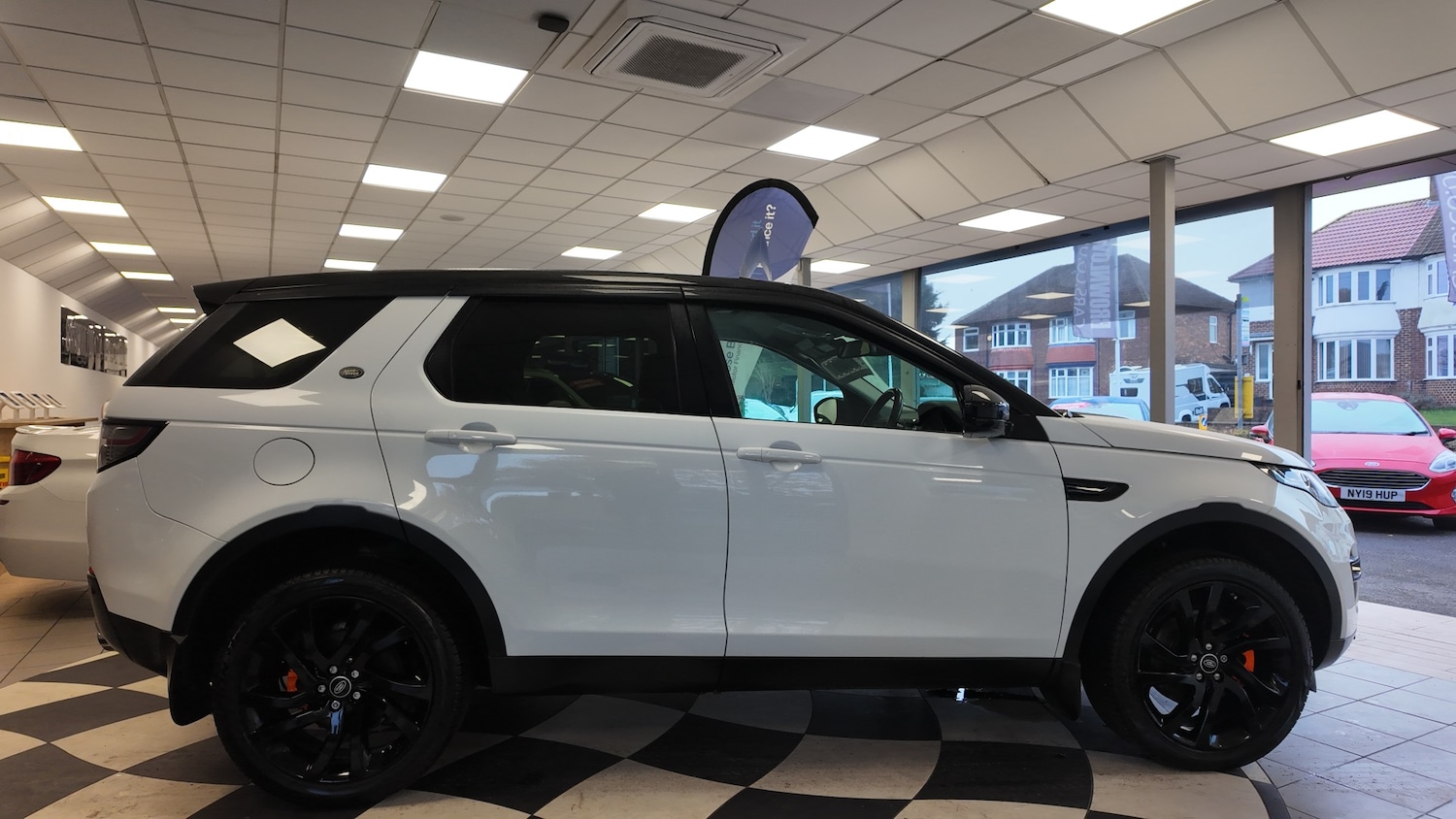 Used Land Rover Discovery Sport 2016 for sale - 76504522: Photo 6
