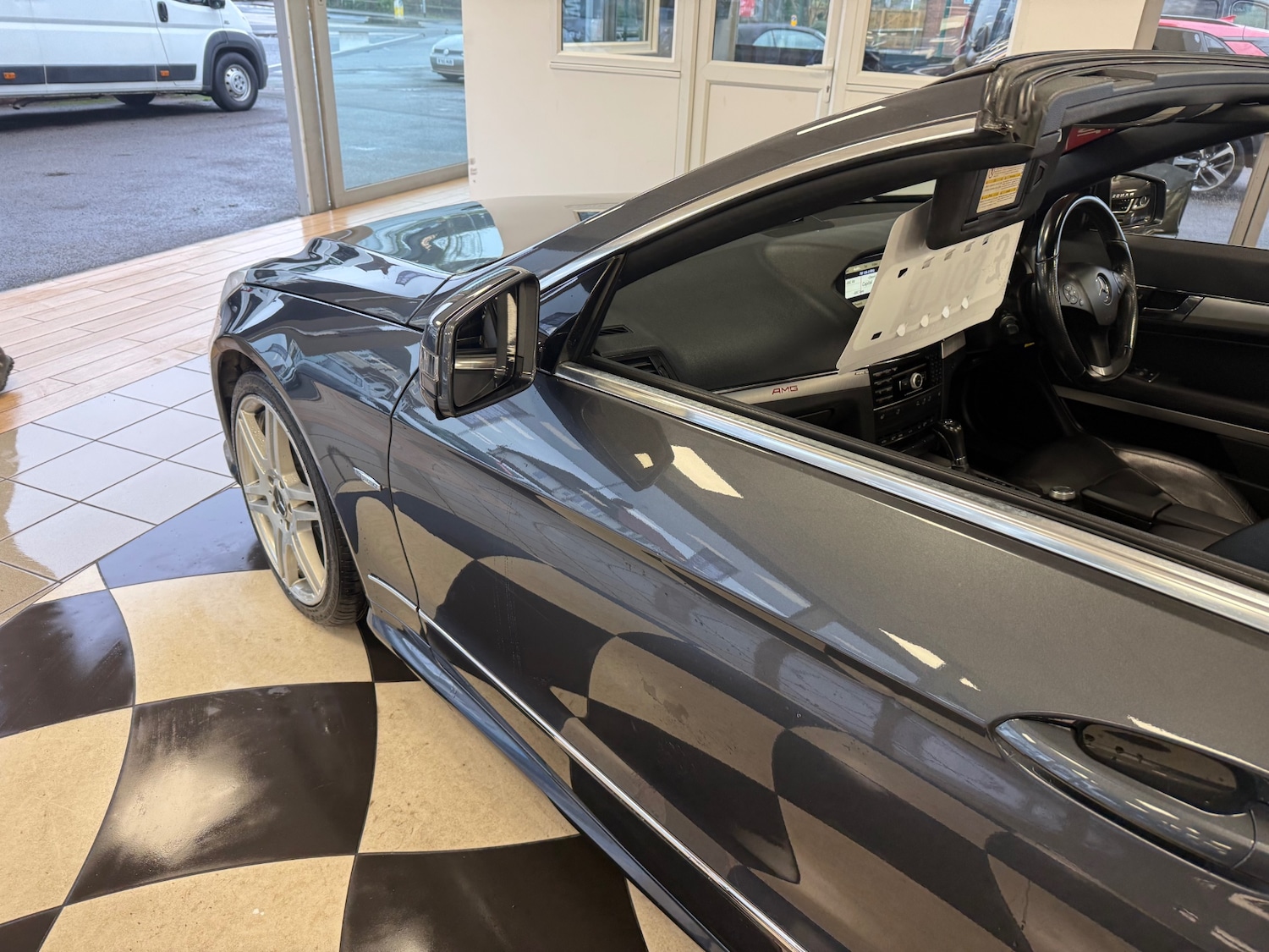 Used Mercedes-Benz E Class 2011 for sale - 77023480: Photo 16