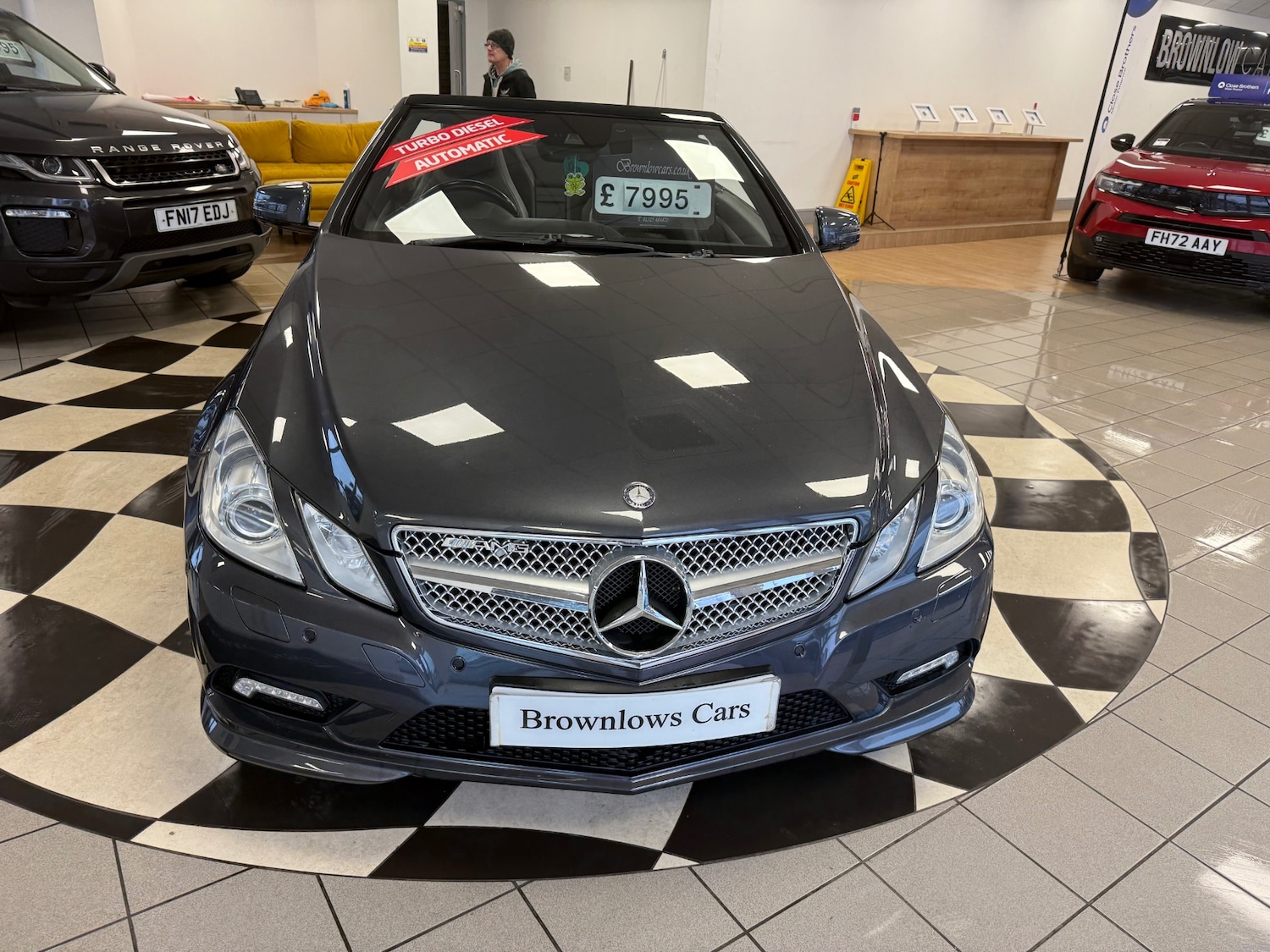 Used Mercedes-Benz E Class 2011 for sale - 77023480: Photo 2