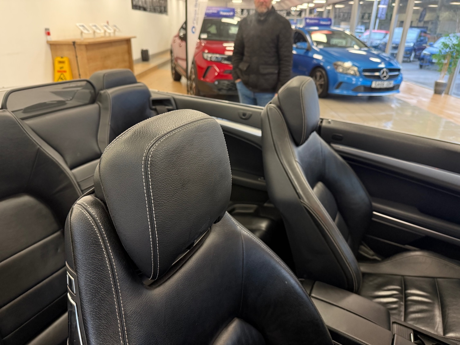 Used Mercedes-Benz E Class 2011 for sale - 77023480: Photo 23