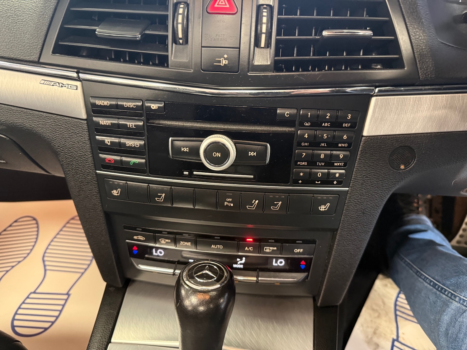 Used Mercedes-Benz E Class 2011 for sale - 77023480: Photo 28