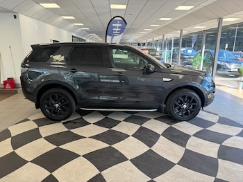 Used Land Rover Discovery Sport 2019 for sale - 78343826: Photo