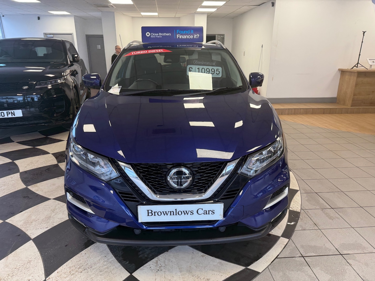 Used Nissan Qashqai 2018 for sale - 77678892: Photo 2