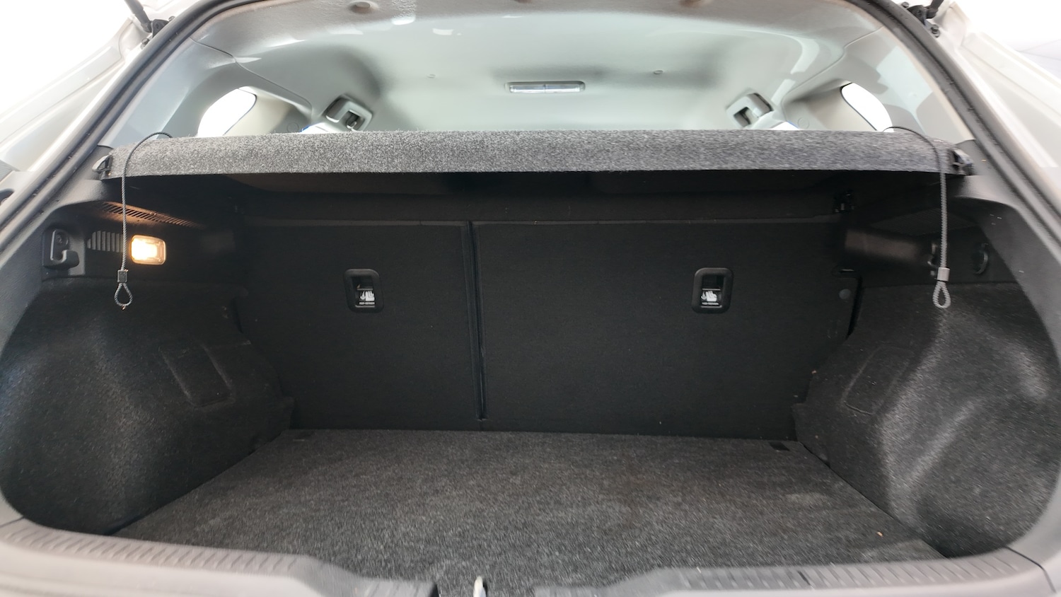 Used Toyota Auris 2016 for sale - 76382717: Photo 35