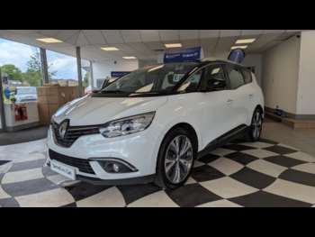 Used Renault Grand Scenic 2018 for sale - 74912062: Photo