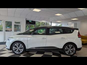 Used Renault Grand Scenic 2018 for sale - 74912062: Photo