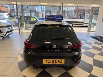 Used SEAT Leon 2019 for sale - 79342532: Photo