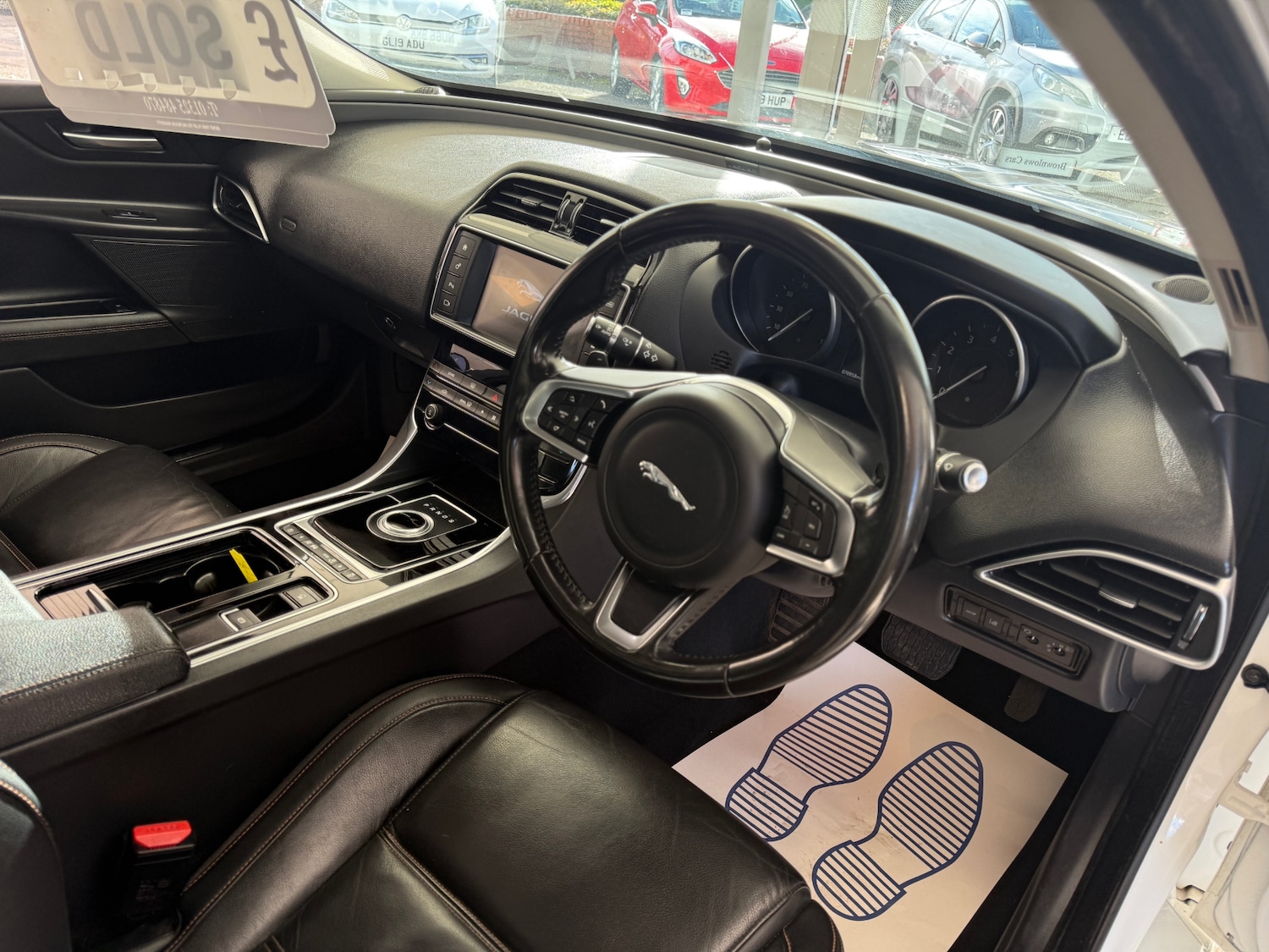 Used Jaguar XE 2017 for sale - 76374243: Photo 10