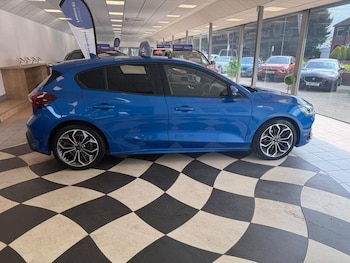 Used Ford Focus 2023 for sale - 79342615: Photo