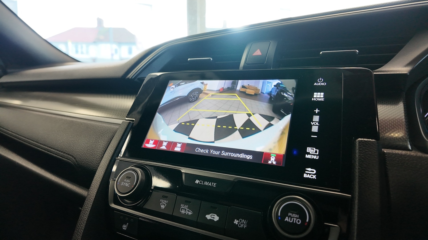 Used Honda Civic 2018 for sale - 76706217: Photo 17